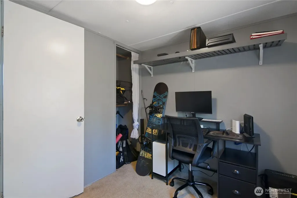 15905 Highway 99 Lynnwood WA 98087