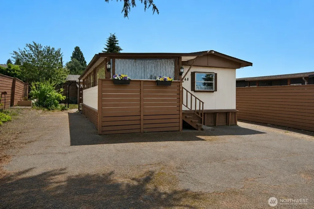 15905 Highway 99 Lynnwood WA 98087