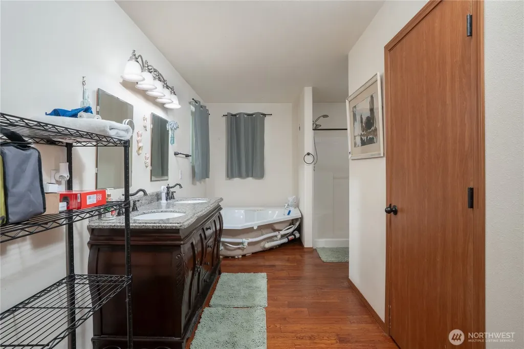 6517 12th Street E Fife WA 98424