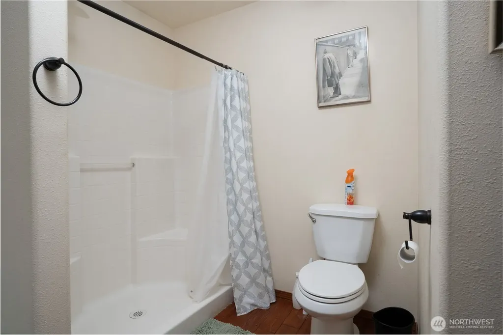 6517 12th Street E Fife WA 98424
