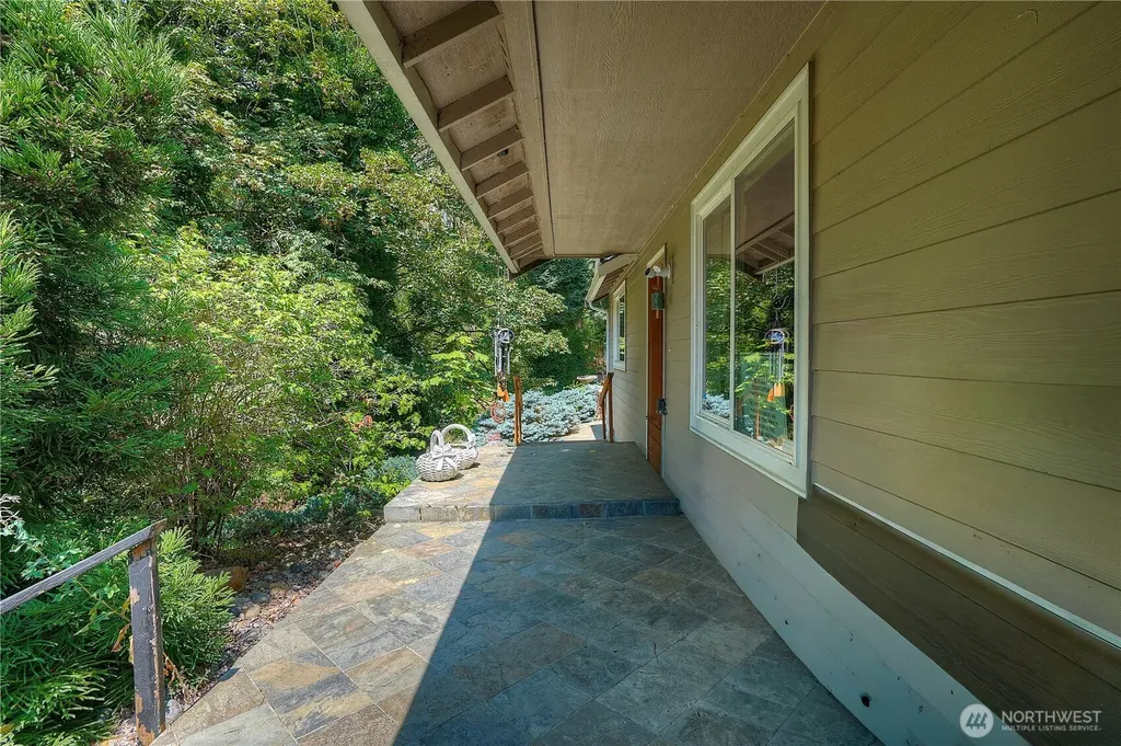6517 12th Street E Fife WA 98424