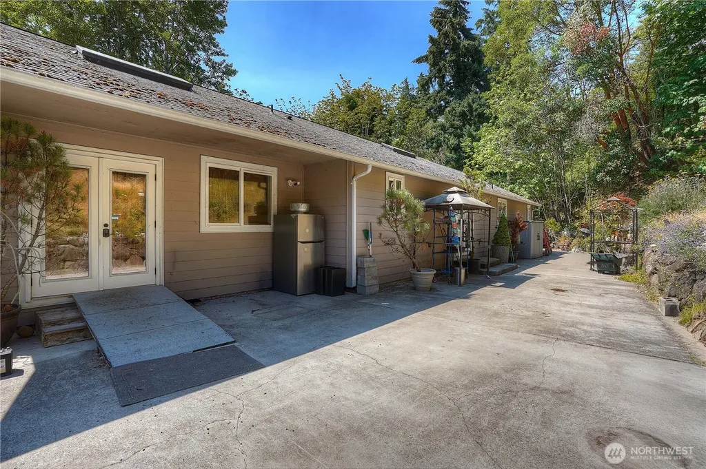 6517 12th Street E Fife WA 98424