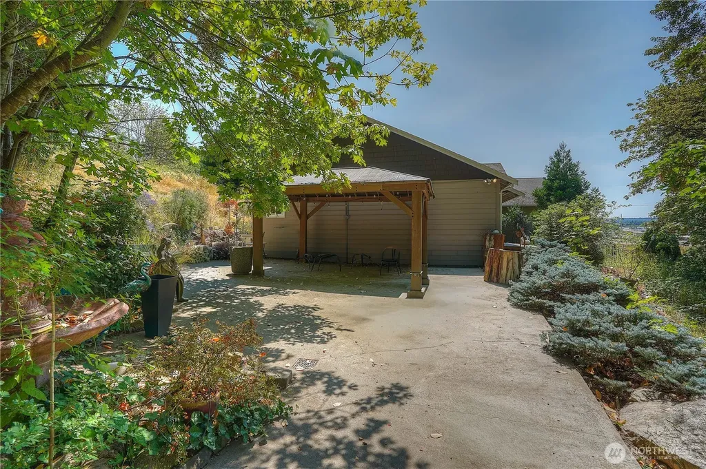 6517 12th Street E Fife WA 98424