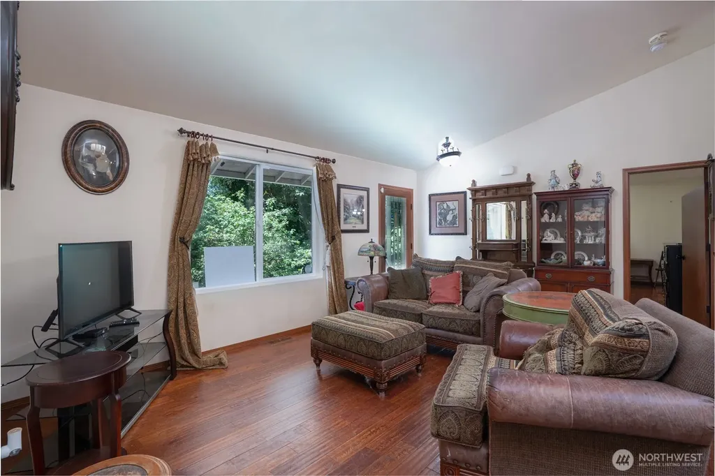 6517 12th Street E Fife WA 98424