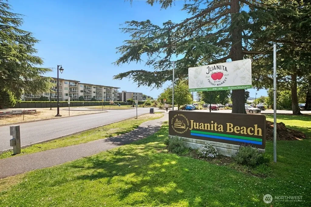 9715 NE Juanita Drive Kirkland WA 98034
