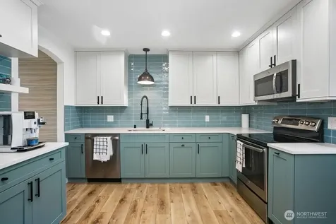 9715 NE Juanita Drive Kirkland WA 98034