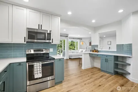 9715 NE Juanita Drive Kirkland WA 98034