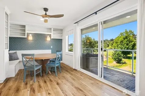 9715 NE Juanita Drive Kirkland WA 98034