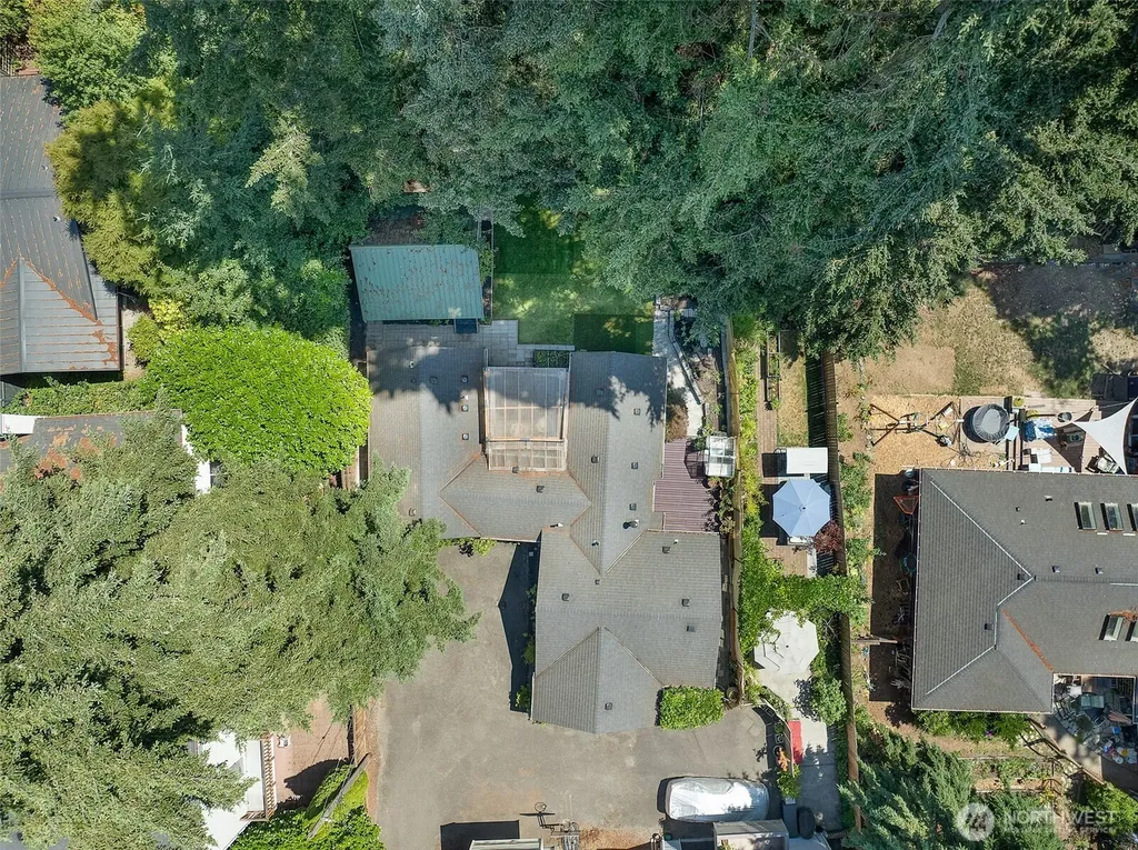 11350 28th Avenue NE Seattle WA 98125