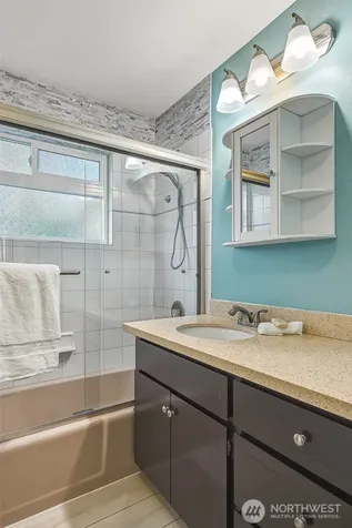 11350 28th Avenue NE Seattle WA 98125