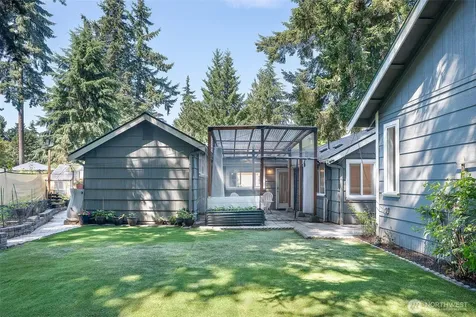 11350 28th Avenue NE Seattle WA 98125