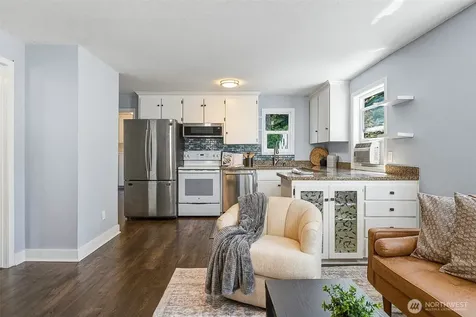 11350 28th Avenue NE Seattle WA 98125