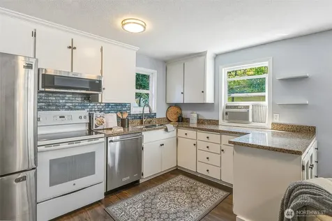 11350 28th Avenue NE Seattle WA 98125