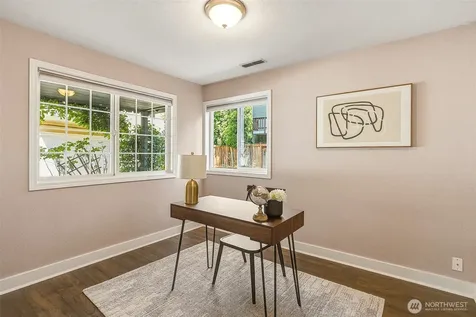 11350 28th Avenue NE Seattle WA 98125