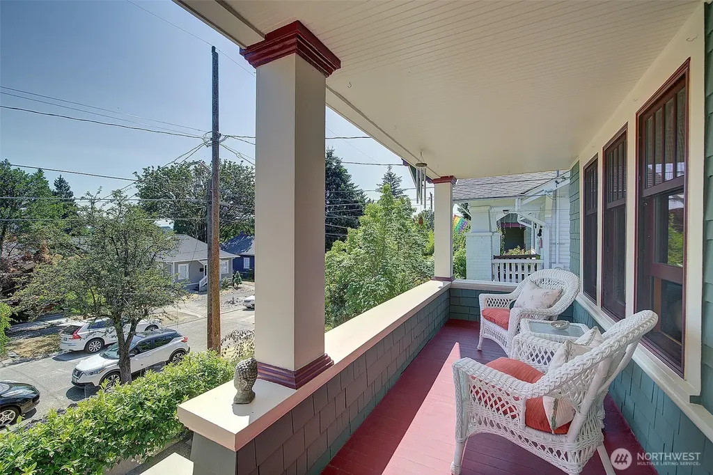 4655 Eastern Avenue N Seattle WA 98103