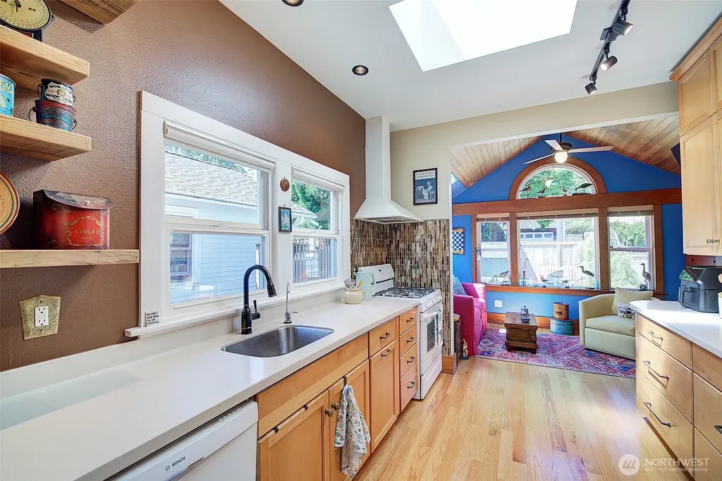 4655 Eastern Avenue N Seattle WA 98103