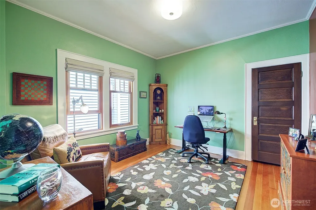 4655 Eastern Avenue N Seattle WA 98103