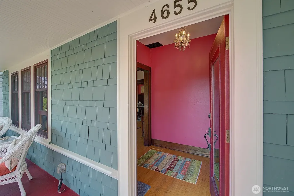 4655 Eastern Avenue N Seattle WA 98103