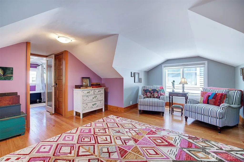 4655 Eastern Avenue N Seattle WA 98103