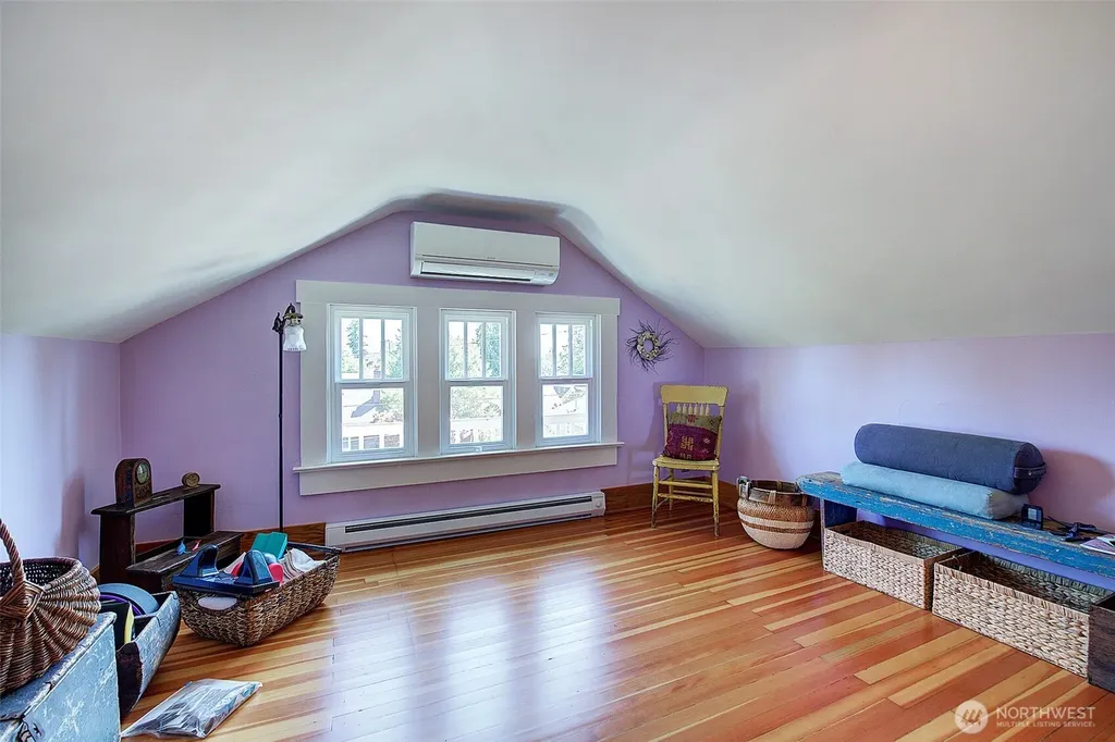 4655 Eastern Avenue N Seattle WA 98103