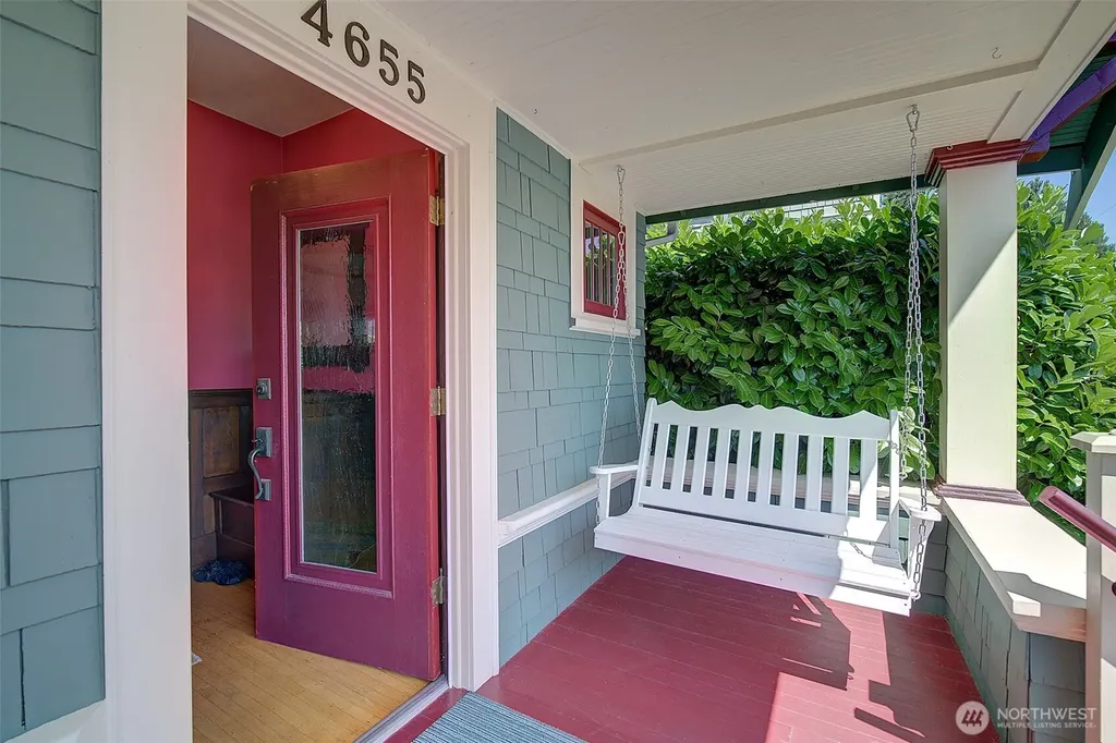4655 Eastern Avenue N Seattle WA 98103