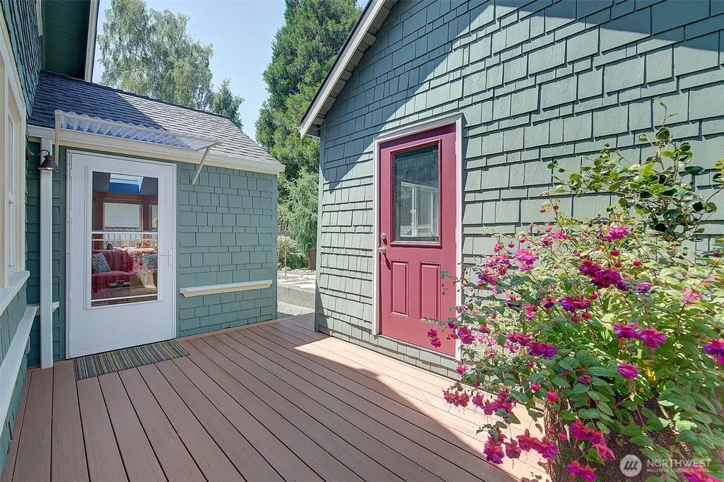 4655 Eastern Avenue N Seattle WA 98103