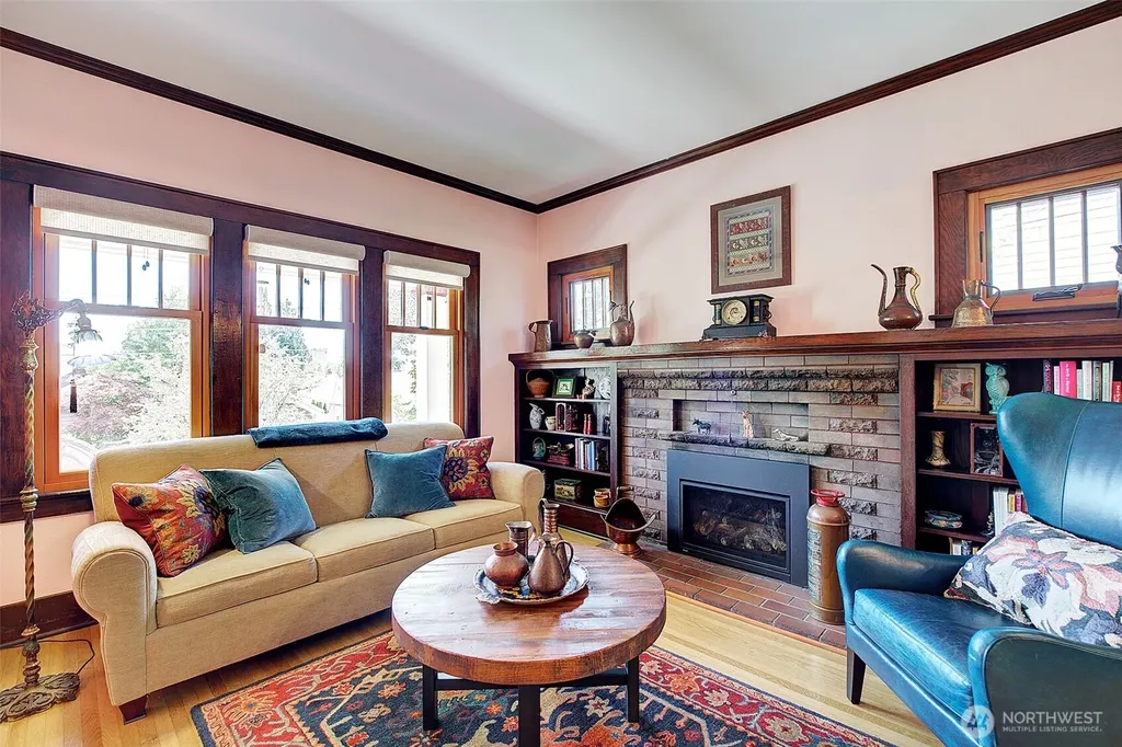 4655 Eastern Avenue N Seattle WA 98103