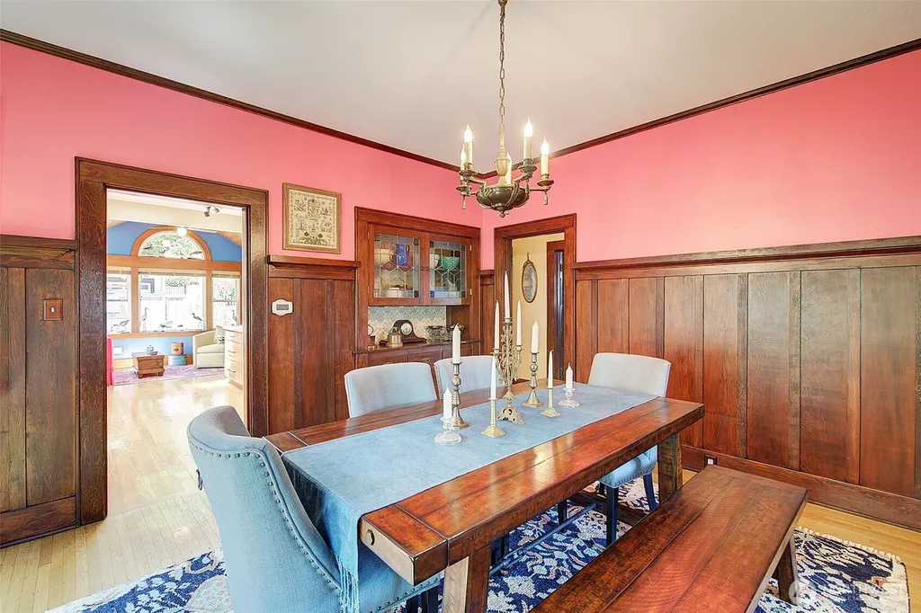 4655 Eastern Avenue N Seattle WA 98103