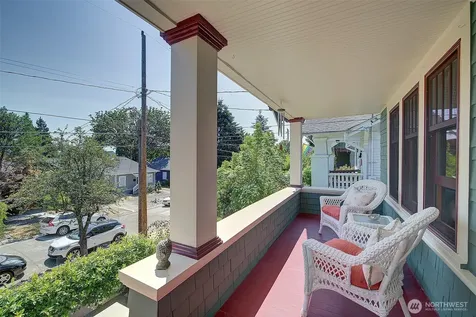 4655 Eastern Avenue N Seattle WA 98103