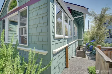 4655 Eastern Avenue N Seattle WA 98103