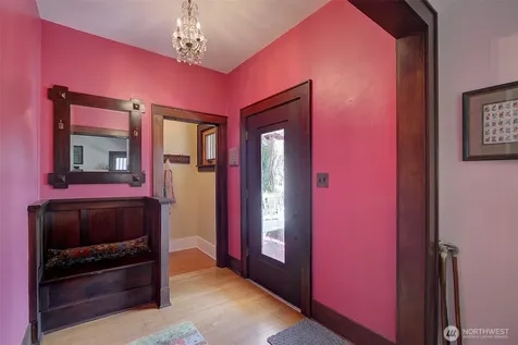 4655 Eastern Avenue N Seattle WA 98103