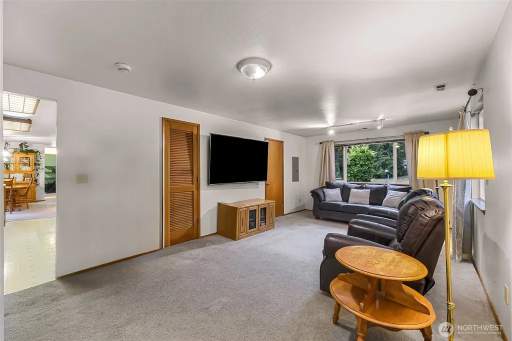 13006 160th Avenue SE Renton WA 98059