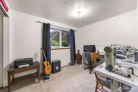 13006 160th Avenue SE Renton WA 98059