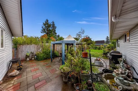 13006 160th Avenue SE Renton WA 98059