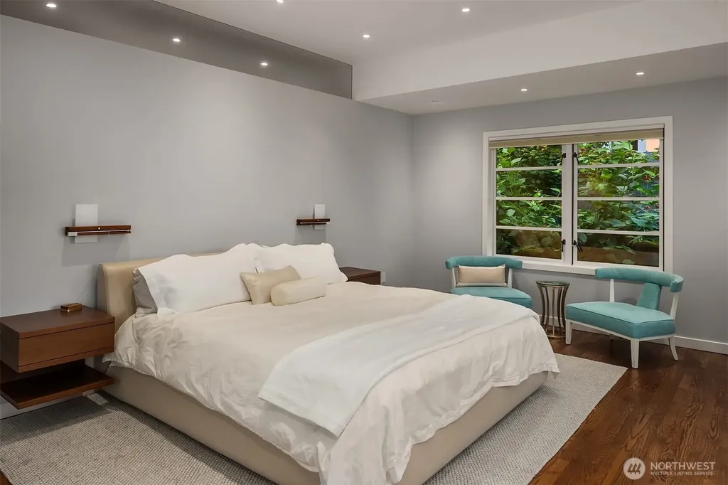 6340 NE Windermere Road Seattle WA 98105