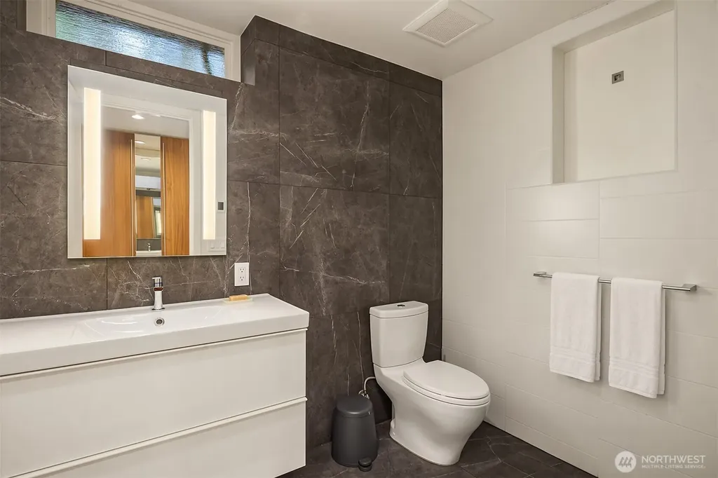 6340 NE Windermere Road Seattle WA 98105