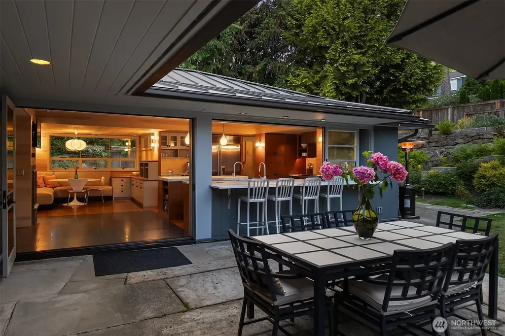 6340 NE Windermere Road Seattle WA 98105