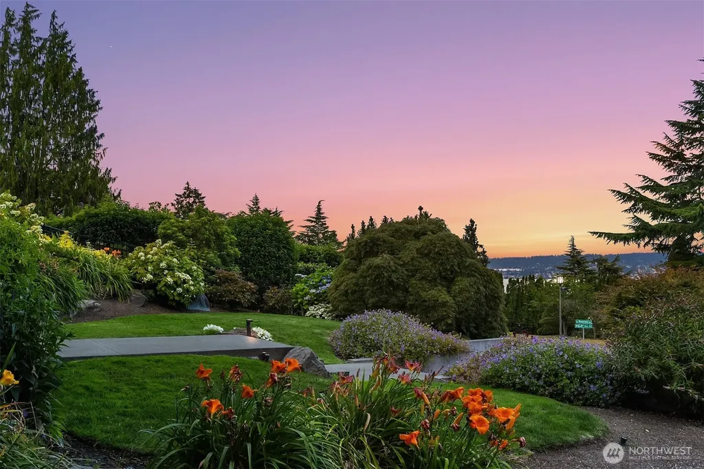 6340 NE Windermere Road Seattle WA 98105