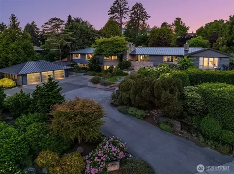 6340 NE Windermere Road Seattle WA 98105