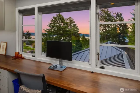 6340 NE Windermere Road Seattle WA 98105