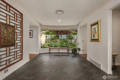 6340 NE Windermere Road Seattle WA 98105