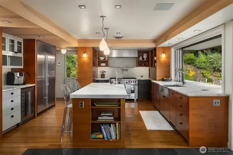 6340 NE Windermere Road Seattle WA 98105