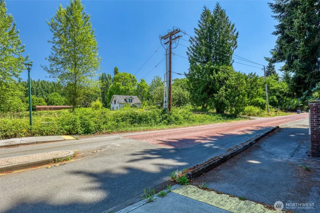 7740 196th Avenue NE Redmond WA 98053