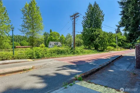 7740 196th Avenue NE Redmond WA 98053