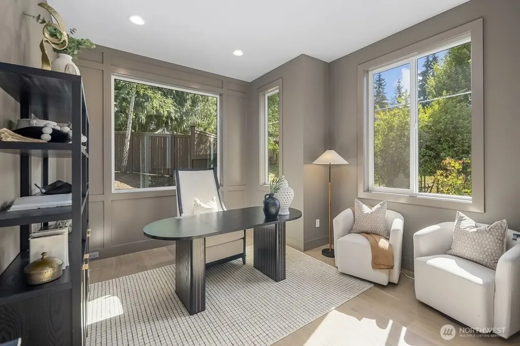 15516 NE 53rd Place Redmond WA 98052