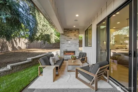 15516 NE 53rd Place Redmond WA 98052