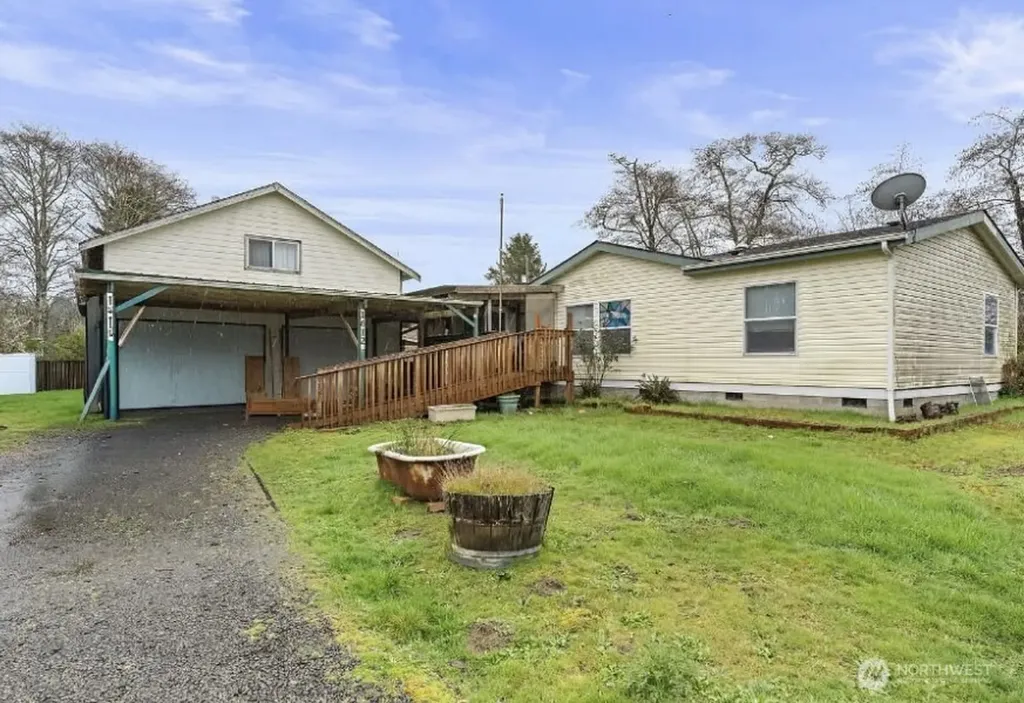 1612 2nd Avenue Grayland WA 98547