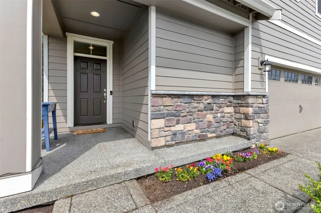 14206 67th Avenue E Puyallup WA 98373