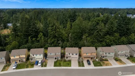 14206 67th Avenue E Puyallup WA 98373