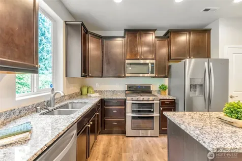 14206 67th Avenue E Puyallup WA 98373